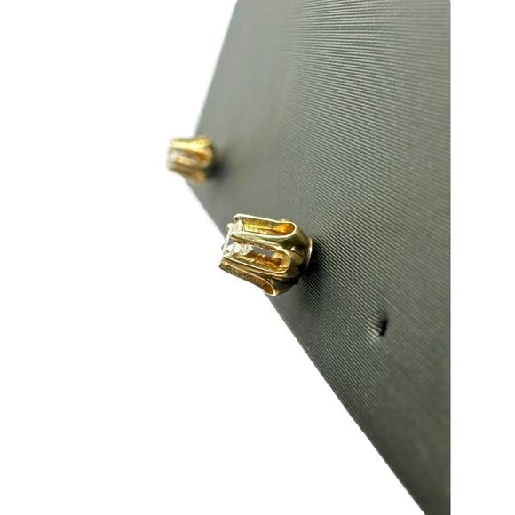 14k Yellow Gold Buttercup .15cttw Diamond Stud Earrings (13372) - Picture 3 of 7